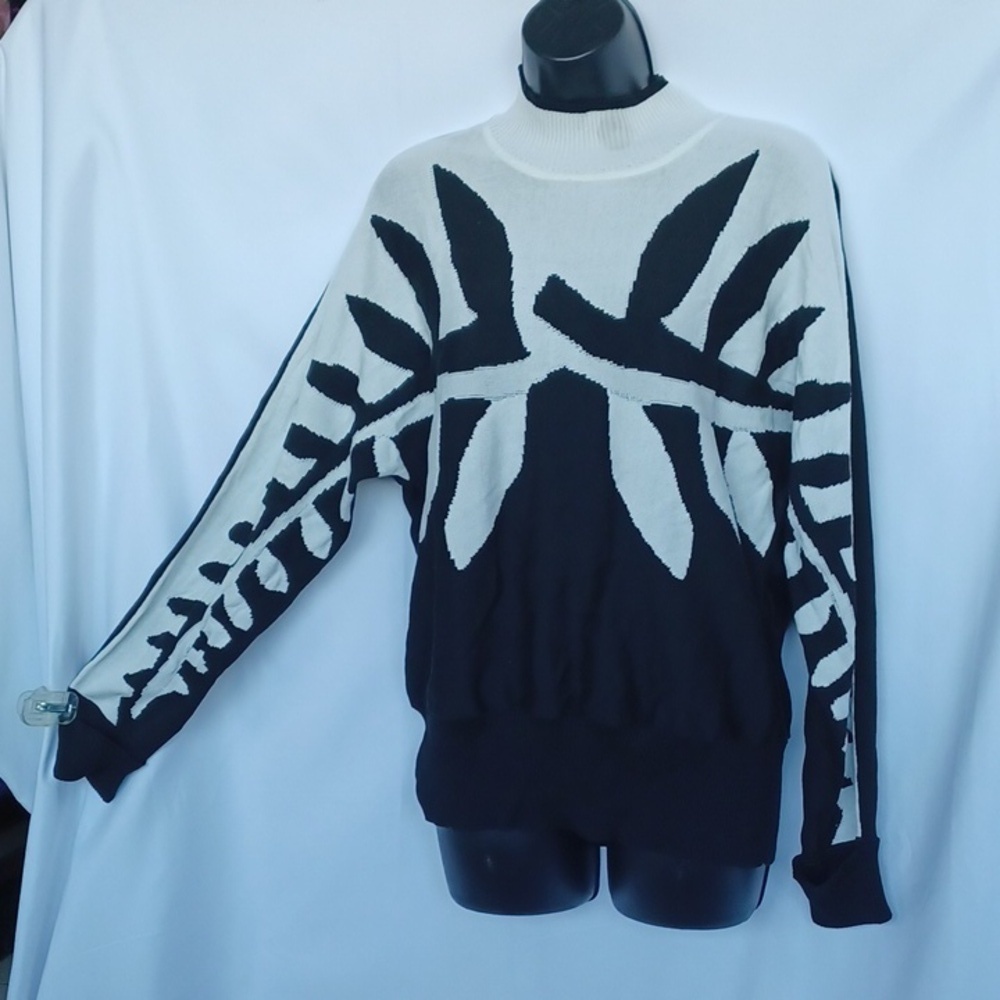 BYLYSE Knit Turtleneck Sweater Size L,  Black & White, 22" PTP, 25" L